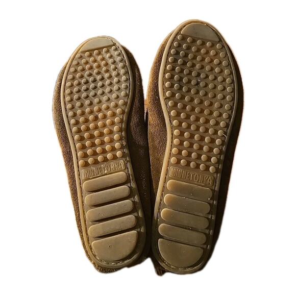 Minnetonka Brown Suede Kilty Moccasin Moc Toe Slip On Slippers Womans Size 7.5 - Picture 4 of 5